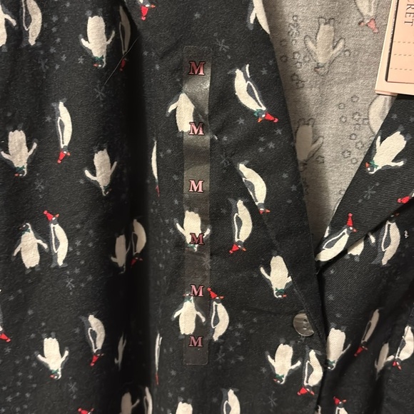 Victoria's Secret Black and White Patterned women,s nightshirt - Picture 5 of 8